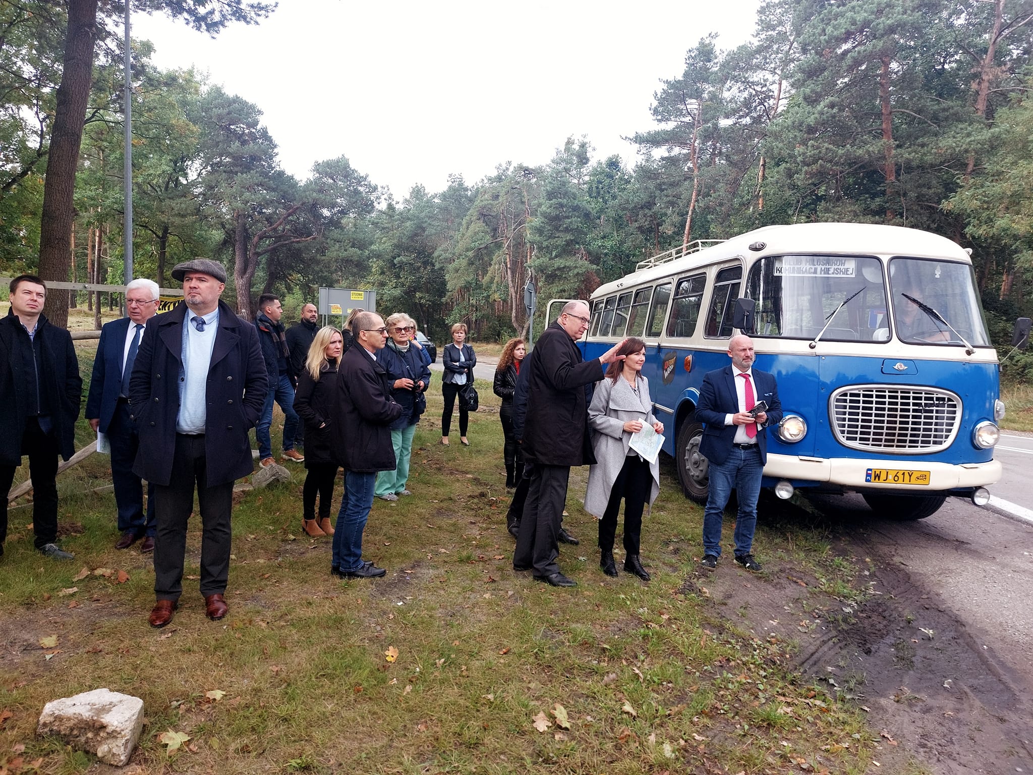 DW801_22wrzesnia2022_autobus_ogorek