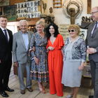 Od lewej: prezydent Otwocka Jarosław Margielski, Ryszard Kozłowski, posłanka Bożena Żelazowska, Małgorzata Szmidt - Kondratiuk, Janina Witkowska, burmistrz Józefowa Marek Banaszek
