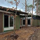 Budowa Miejskiego Przedszkola nr 1 - na fotografii widoczne szkielety budynku, dach pokryty folją