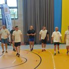 Otwarcie nowej hali sportowej przy Szkole Podstawowej Nr 2 - uczestnicy meczu seniorzy kontra uczniowie - drużyna seniorów