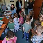 Przedszkolaki z Miejskiego Przedszkola Nr 1 w Biurze Obsługi Klienta